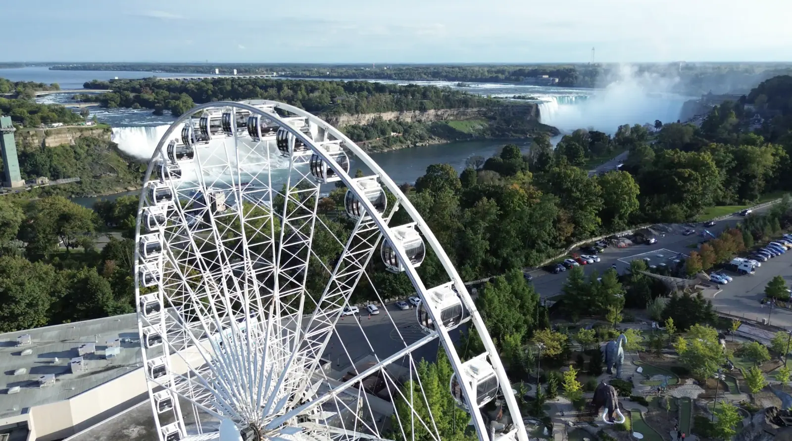 Ferris wheel and Niagara Falls in mist