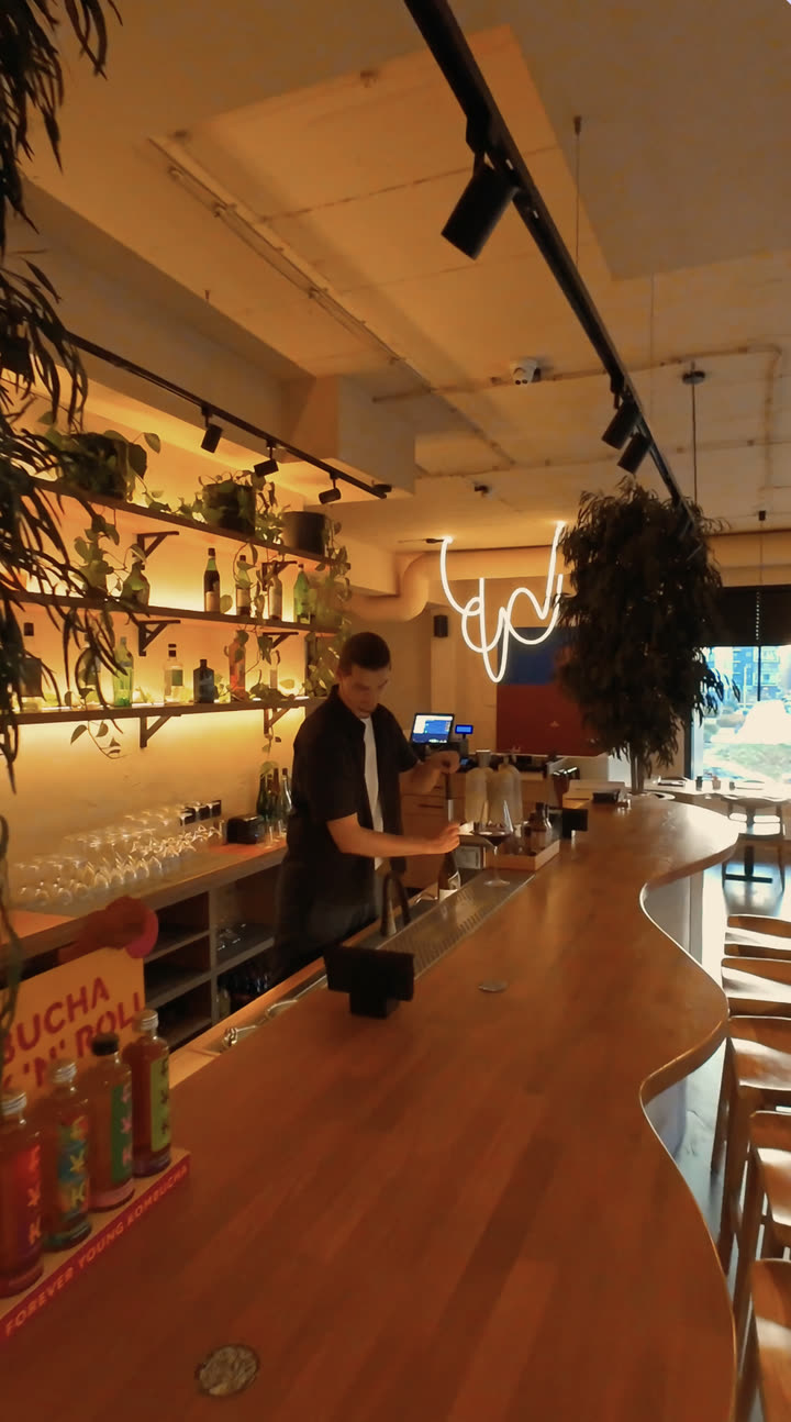 Café advertising reel
